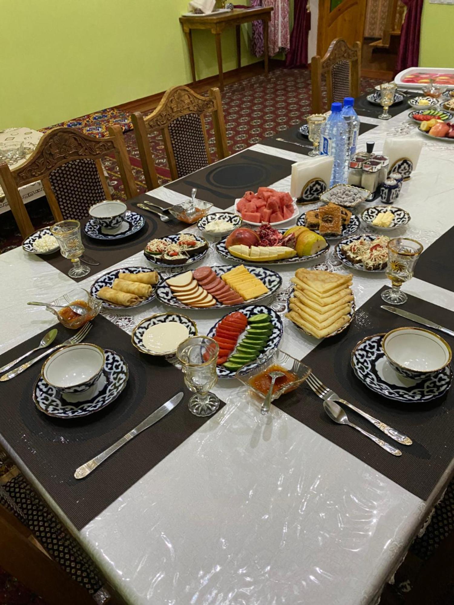 Bed and Breakfast Khiva Bibimariyam Экстерьер фото